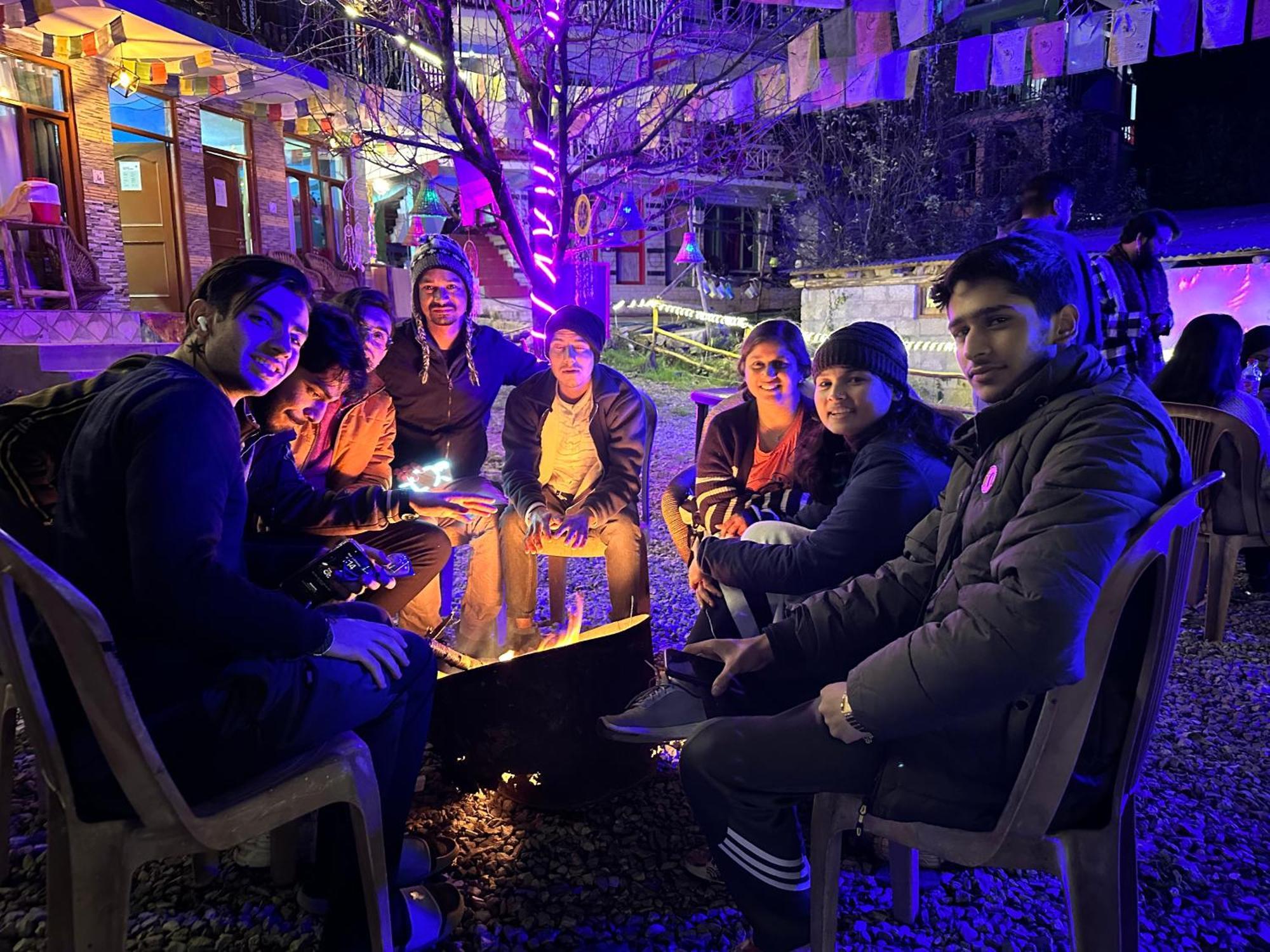 360 Degree, Riverside Stay, Old Hostel *