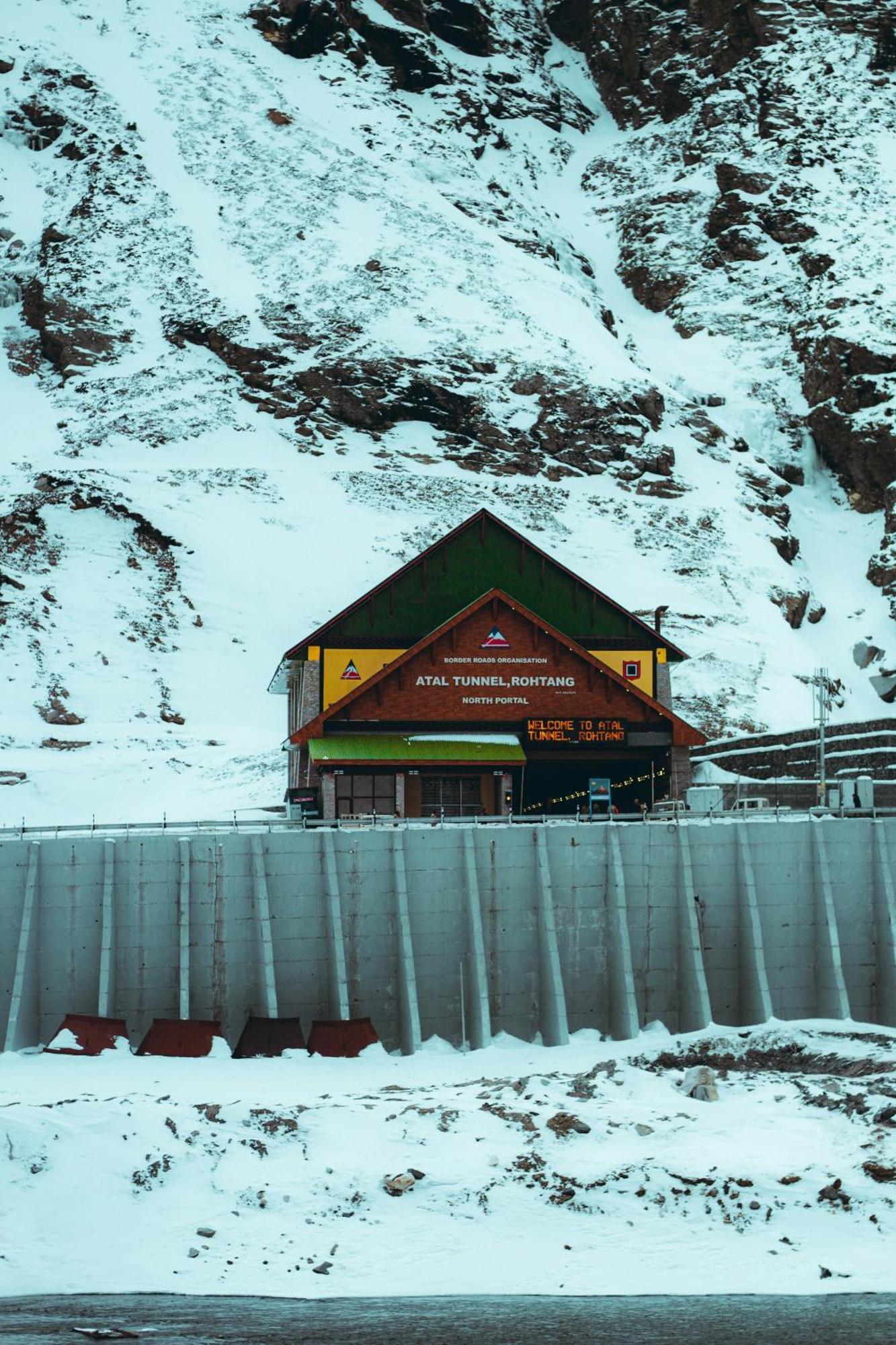 360 Degree, Riverside Stay, Old Manali (Himachal Pradesh)