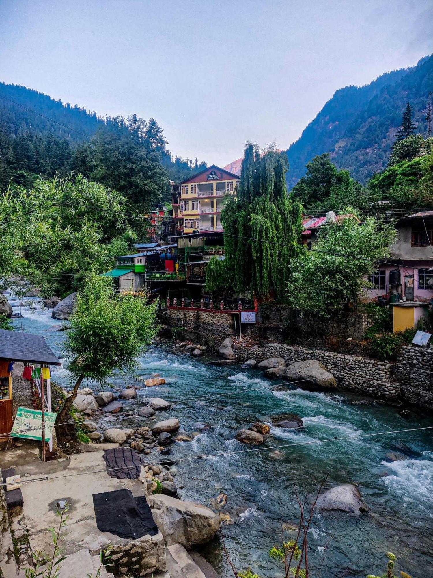 360 Degree, Riverside Stay, Old Hostel *